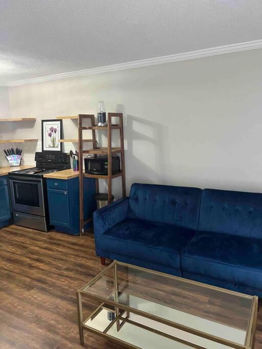 Indigo Downtownwalkable Kingbed Apartment ราลลี ภายนอก รูปภาพ